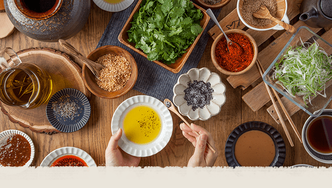 何故、しゃぶしゃぶの「タレ」はポン酢と胡麻ダレって決まってるんだろう？